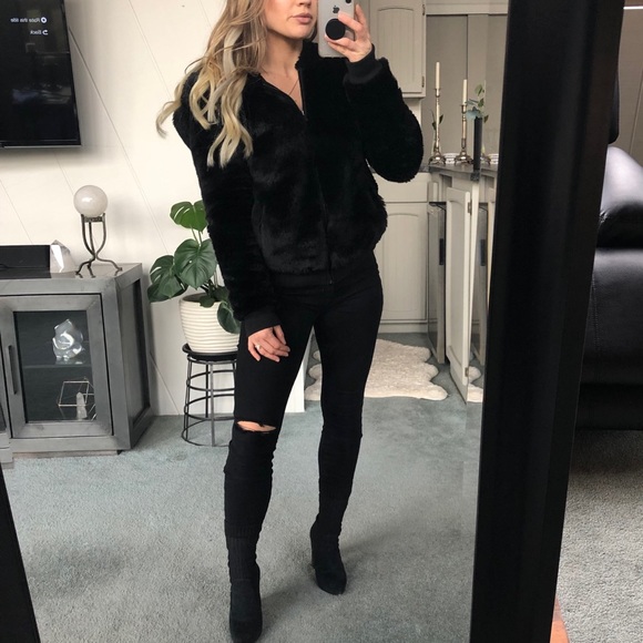 PINK Victoria's Secret Jackets & Blazers - Rare VS PINK Fashion Show Faux Fur Hooded Jacket